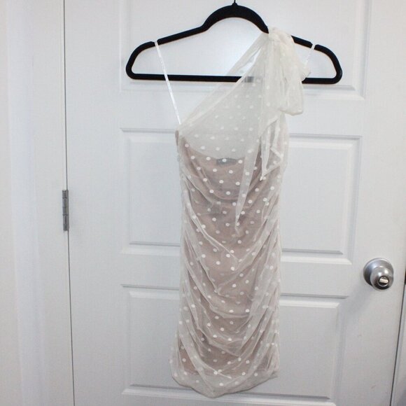 White Fox Boutique Dresses & Skirts - White Fox Mini Dress One Shoulder XS Nude Dots